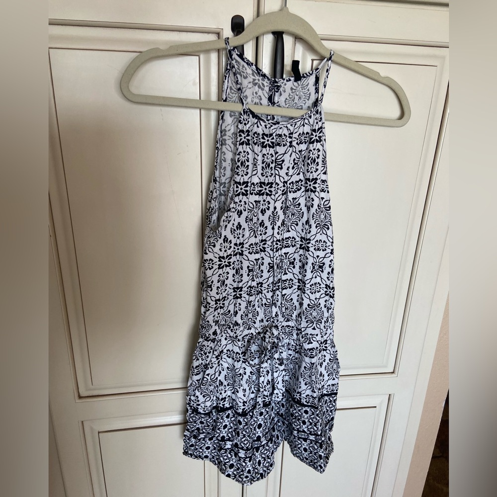 BeBop Sleeveless Patterned Romper Shorts Size M Black White